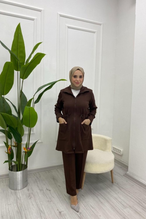 Altın Şerit Detaylı Kadın OYSH Kumaş Takım Kahverengi