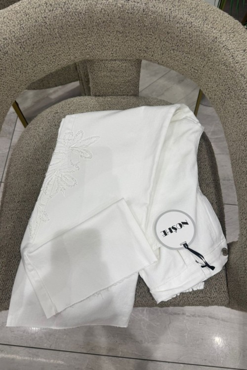 Nakış Detaylı Full Likralı Kot Pantolon Beyaz