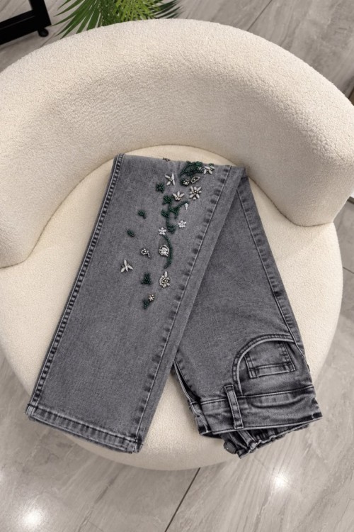 Taş ve Çiçek İşlemeli Mom Jean Kadın Pantolon Gri