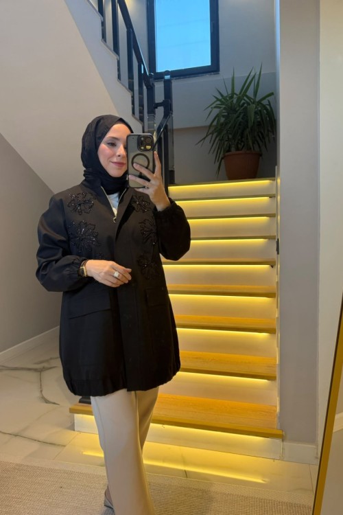 Taş İşlemeli Çiçek Desenli Kadın Bomber Ceket Siyah